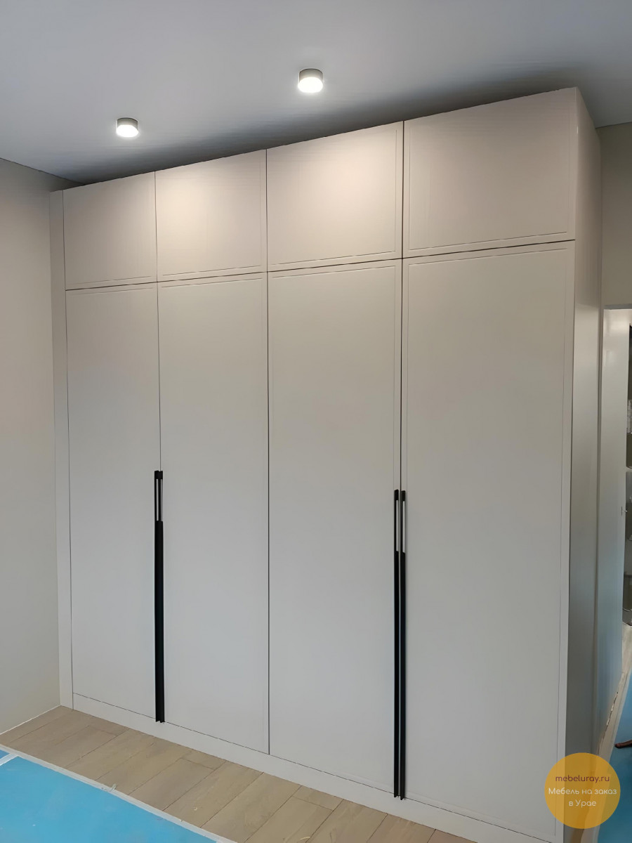 SHkaf-kupe-v-detskuyu